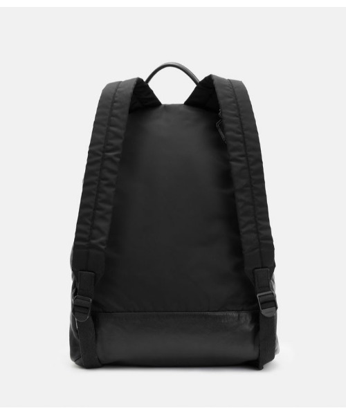 ALLSAINTS（オールセインツ）の「CARABINER LEATHER BACKPACK