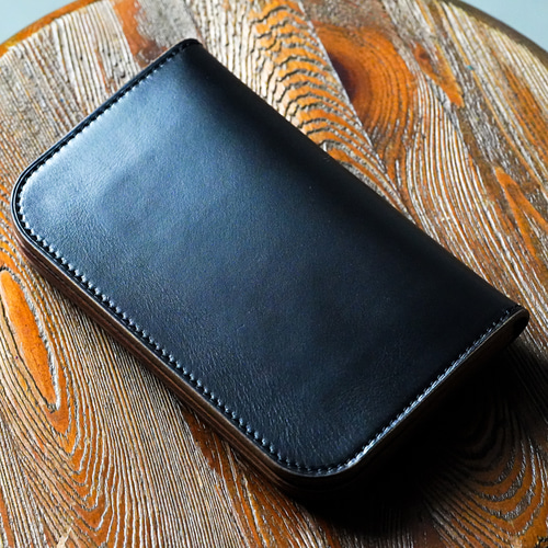 ミドル トラッカーウォレット < クロムエクセルレザー 茶芯ブラック