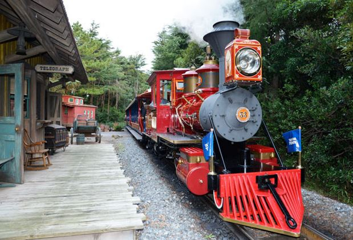 コロラド号| キャステル | CASTEL ディズニー情報