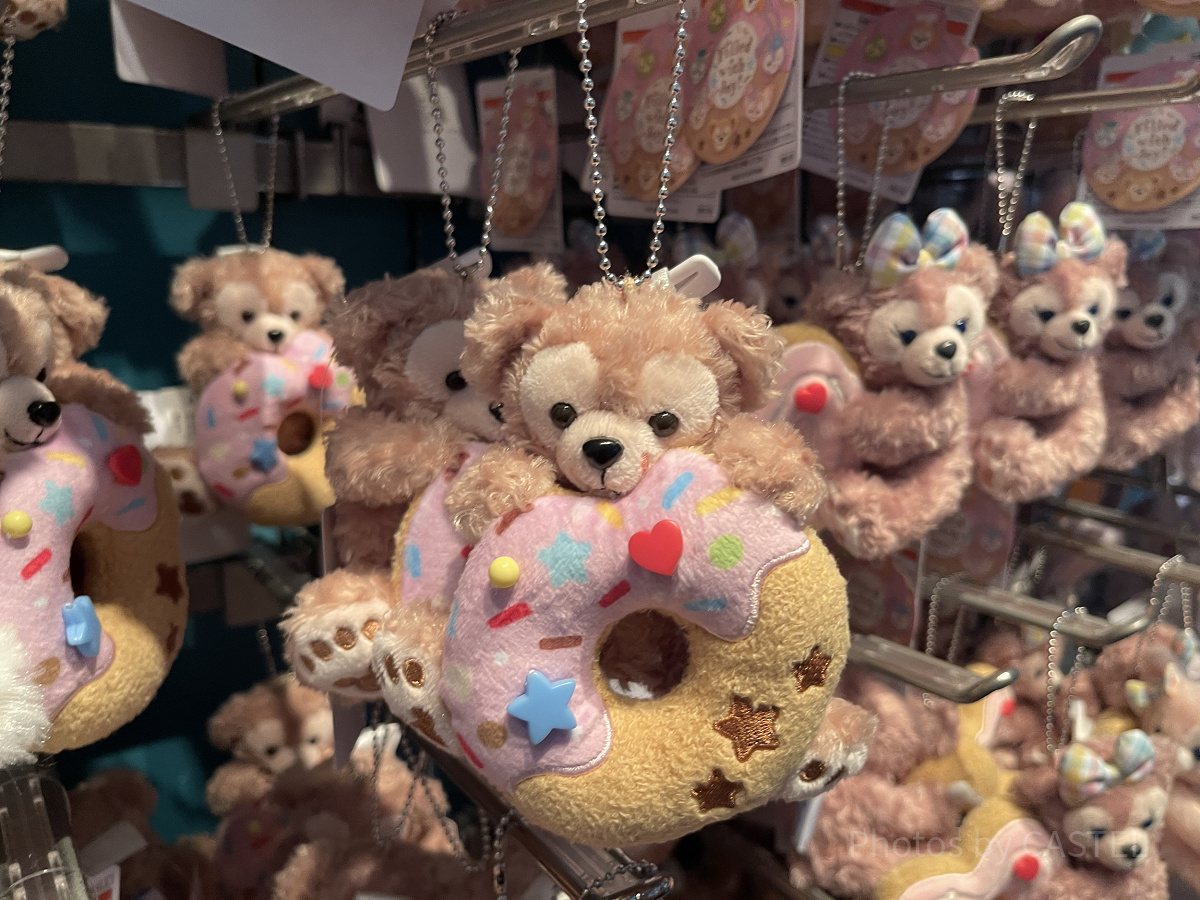 ダッフィーぬいぐるみバッジ(フィルドウィズジョイグッズ)| キャステル