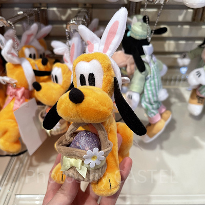 プルートぬいぐるみバッジ（2022年ディズニーイースターグッズ