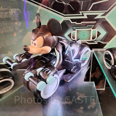 上海ディズニーランドグッズ：トロンのラジコン| キャステル | CASTEL