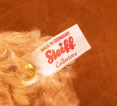 ディズニーシー20周年】ダッフィーのぬいぐるみをシュタイフ社が