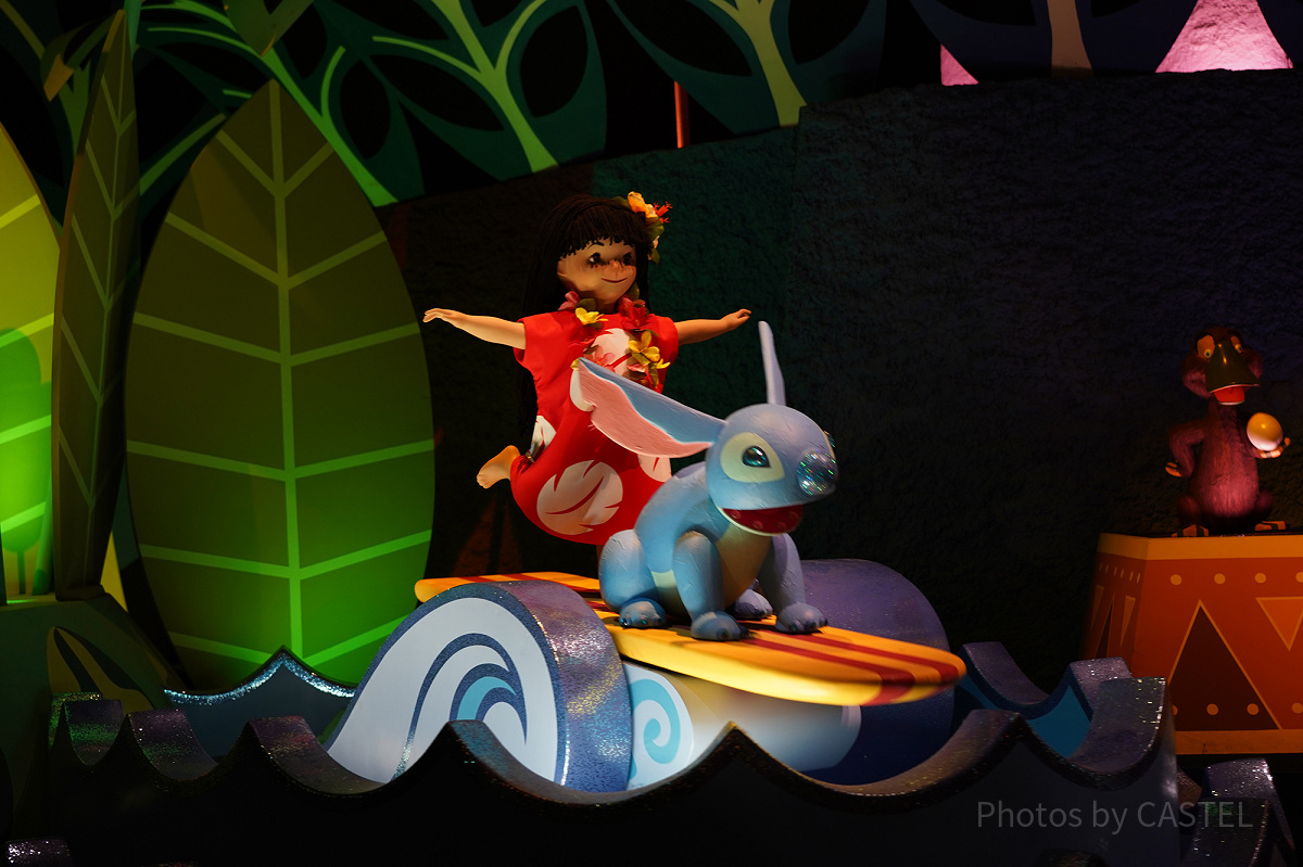 リロとスティッチしているサーフィン| キャステル | CASTEL ディズニー情報