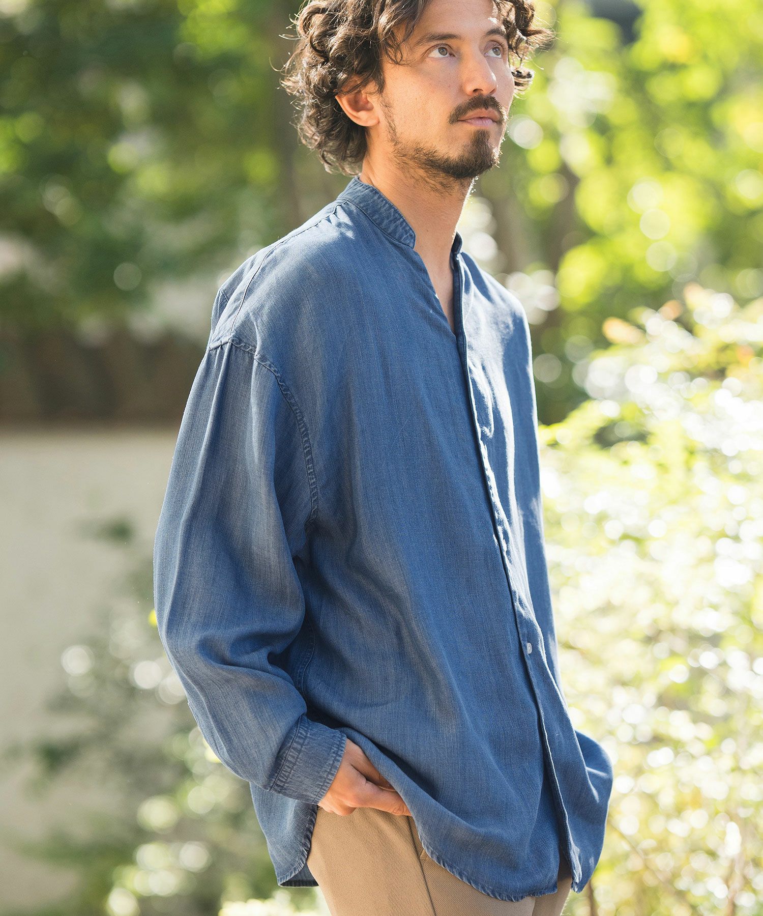 30%OFF【CAMBIO(カンビオ)】Silky Denim Band Collar Skipper Shirts