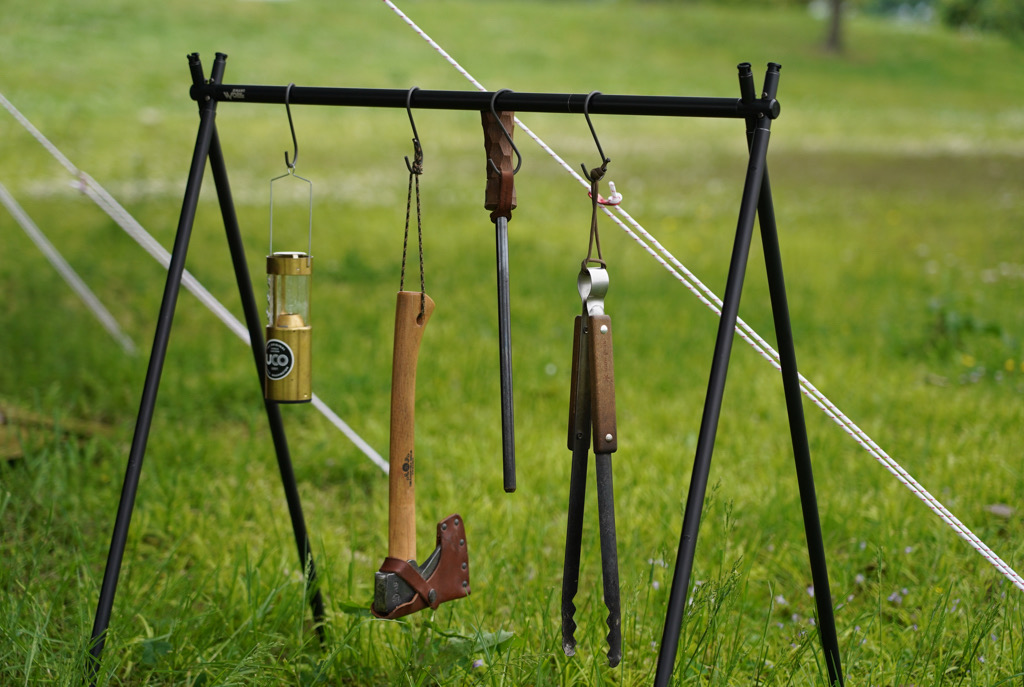 1台で使い方色々 シナノワークスの可変式ハンガーラック「スナイプ