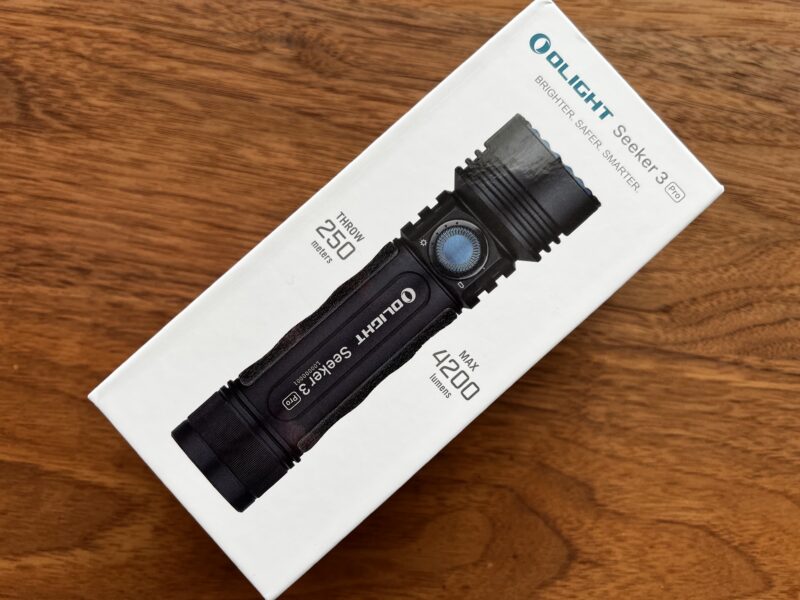 Olight Seeker 3 Pro レビュー｜5つの凄い実力 | キャンプジン