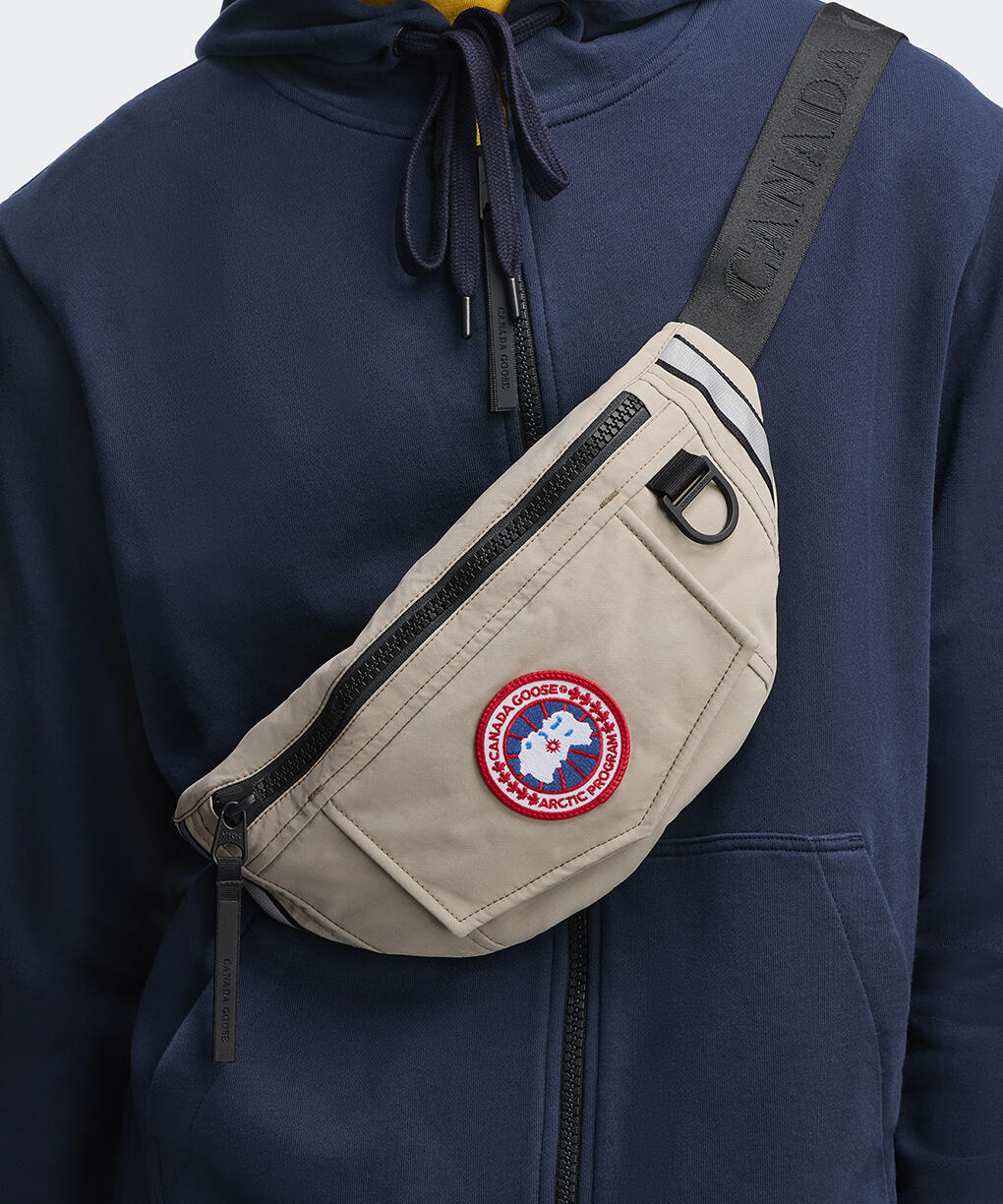 ウエスト パック(8833U)｜カナダグース (CANADA GOOSE) 日本公式サイト