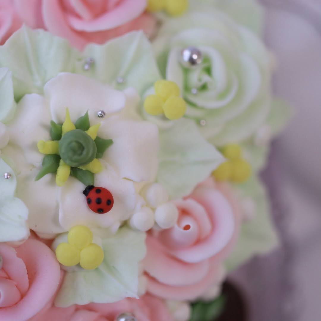 薔薇のハート型ケーキ（チーズケーキ味） | Candy MERU