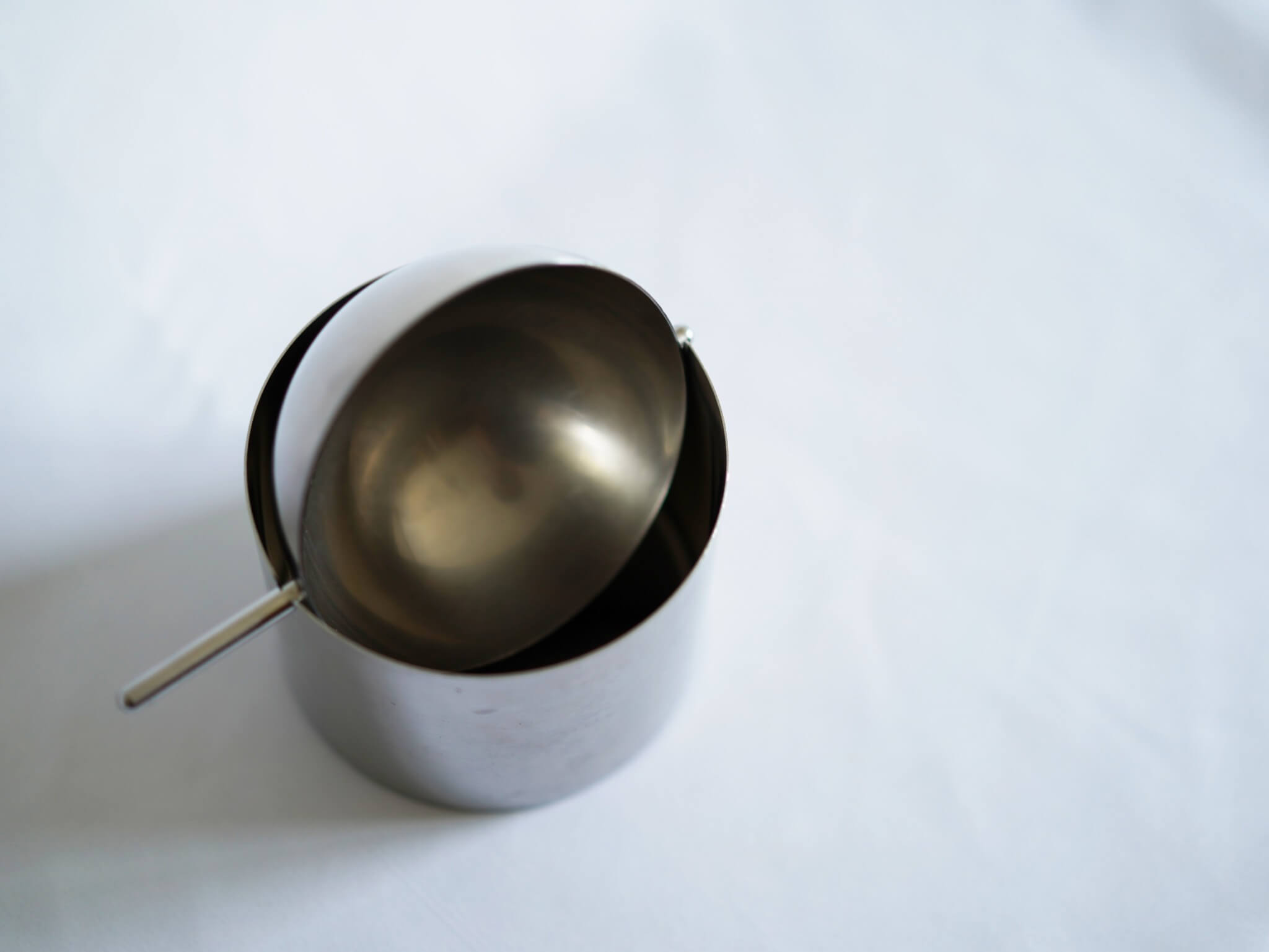 シリンダライン リボルビング・アッシュトレイ L ステルトン アルネ