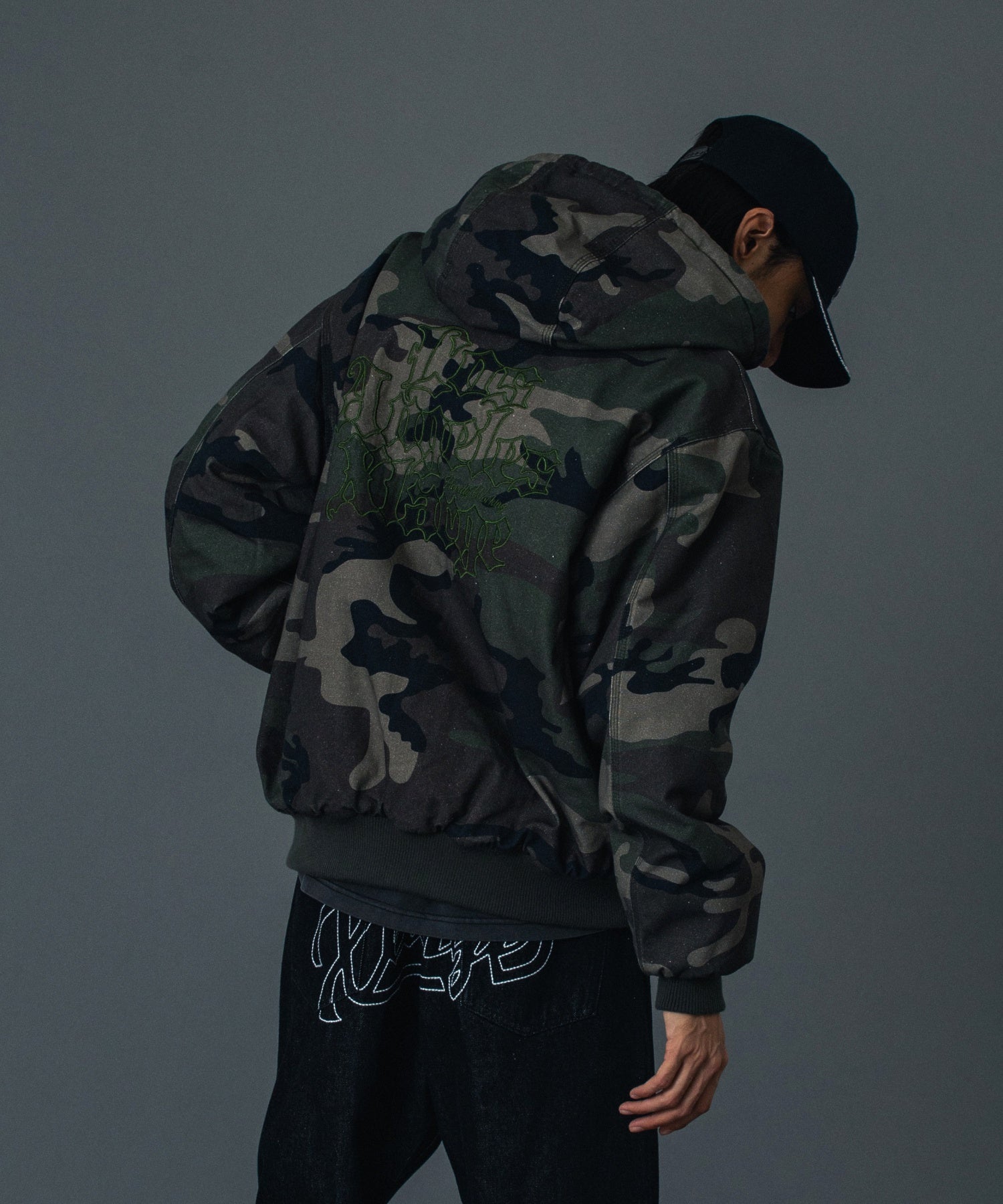 PATCHED OLD ENGLISH HOODED WORK JACKET – calif（カリフ）公式サイト