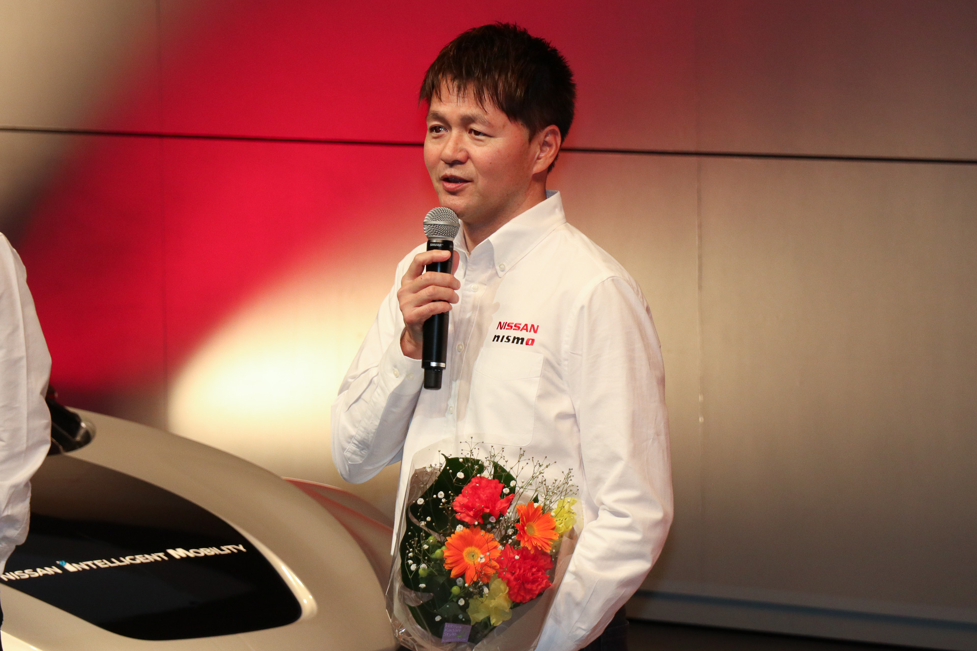 日産ワークスドライバーの本山哲選手がSUPER GT引退。セレモニー開催