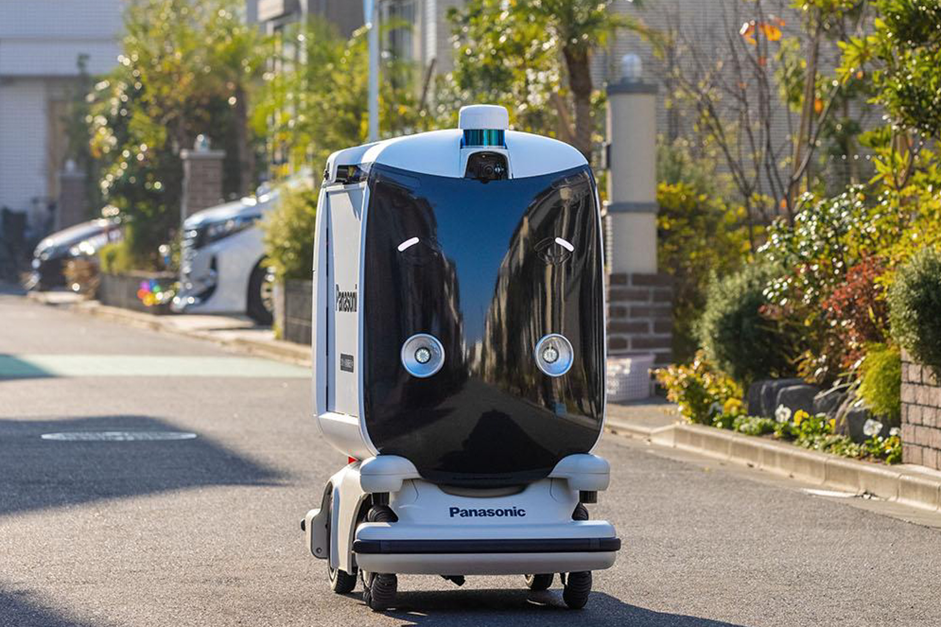 パナソニック、小型低速ロボットによる新たな配送サービスの実証実験