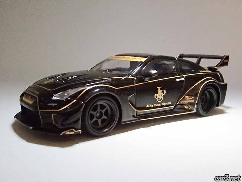 リバティーウォークのLB-シルエットワークスGT・日産35GT-RRのJPS