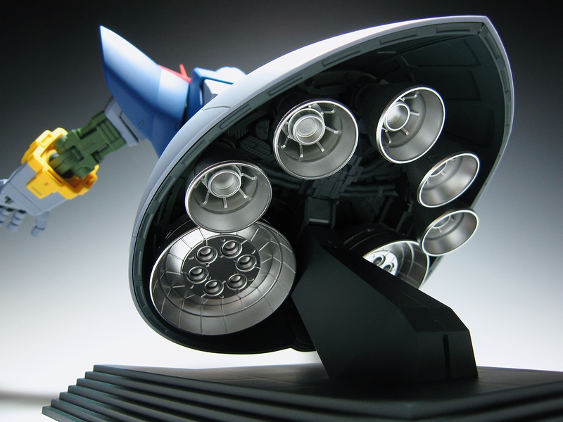 スタンダード完成品】バンダイ MG 1/100 ジオング | プラモデル