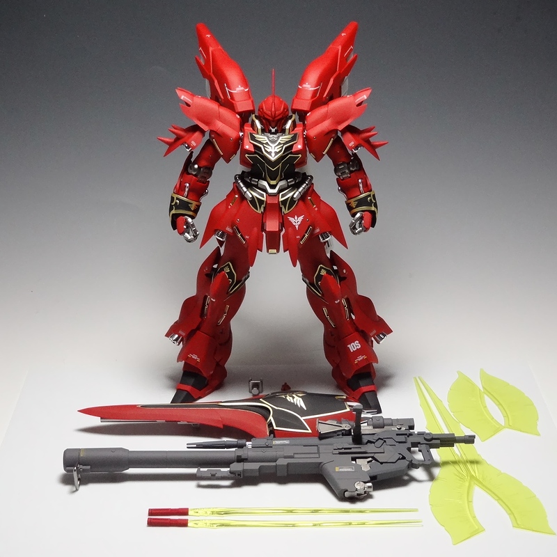 プレミアム完成品】バンダイ MG 1/100 シナンジュ (バズーカ付き