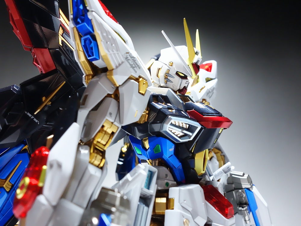 チタニウムフィニッシュテイスト全塗装【プレシャス完成品】 バンダイ