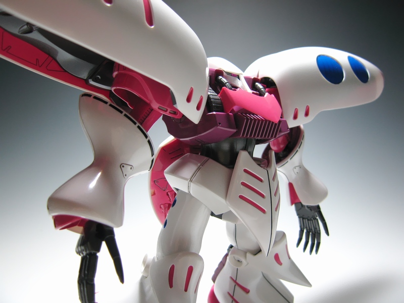 プレミアム完成品】バンダイ MG 1/100 キュベレイ | プラモデル