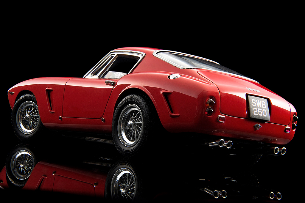 あの手この手で！「フェラーリ250GT SWB」のイタレリ製プラモを細部