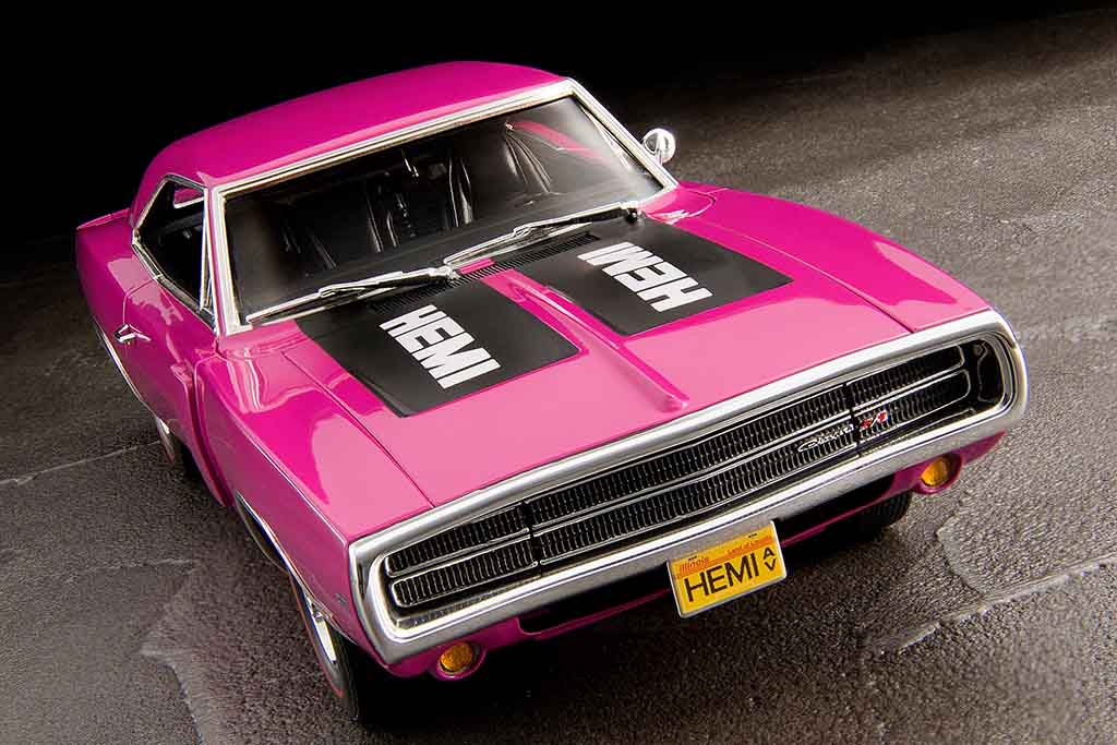 インパクト高いボディカラーで華やかに作る！レベル製プラモ「1970年型