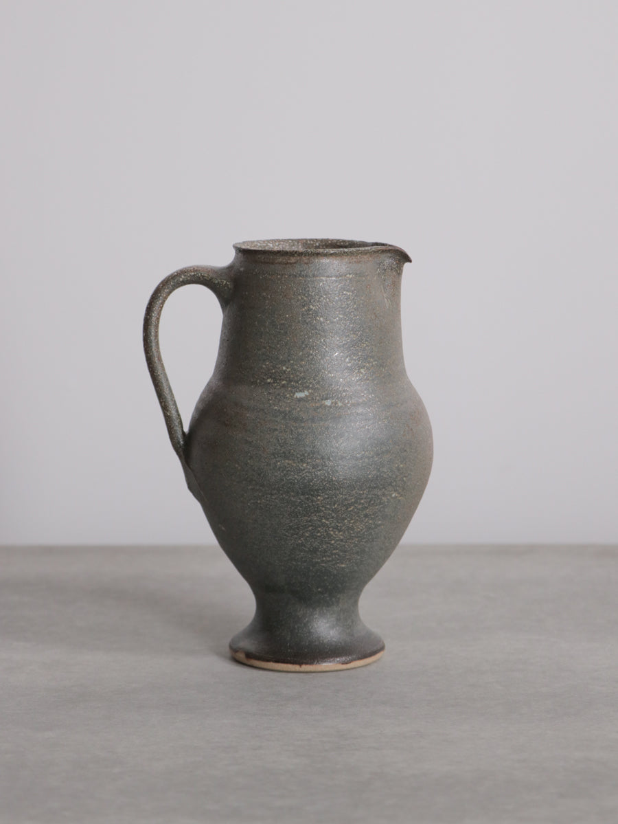 ノチグリンピッチャー（脚付）