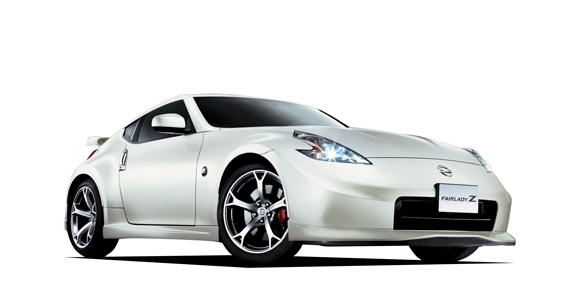 フェアレディZ（日産）バージョンニスモ（2012年7月）｜カタログから