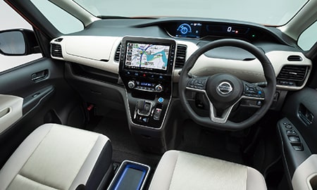 セレナ（日産）XV（2020年8月）｜カタログから中古車を探すなら