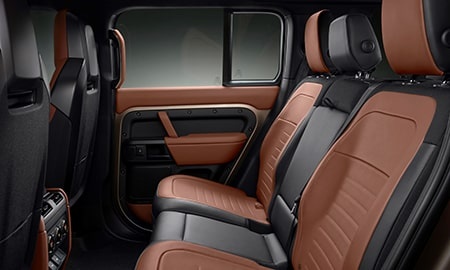 ディフェンダー（ランドローバー）オクタ（2024年3月）｜カタログから