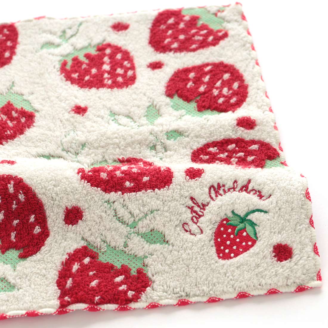 オーガンジー巾着入りいちごタオルハンカチ | Cath Kidston 日本公式