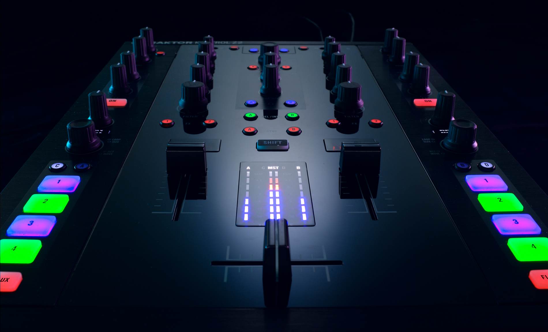 A Mixer, A Soundcard, a Controller: NI Traktor Kontrol Z2