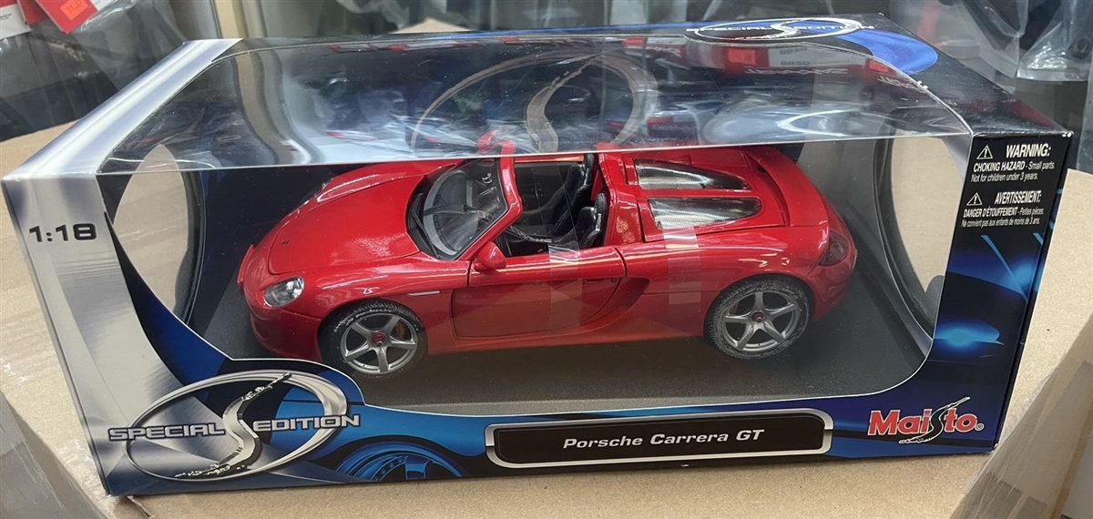 Maisto 1/18 Porsche Carrera GT - MAI742339PCG