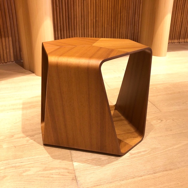 そばに置きたい家具 －天童木工 MURAI STOOL－｜BEAMS JAPAN（ビームス