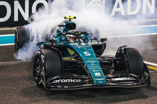 動画】ベッテルのラストレースをアストンマーティンF1が公開。関係者