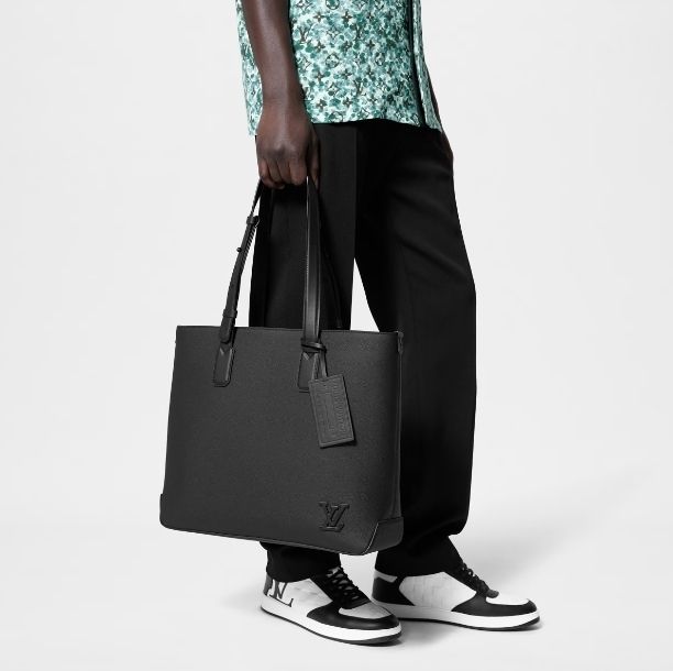 Louis Vuitton】ファストライン・トート ロゴ M22481 (Louis Vuitton