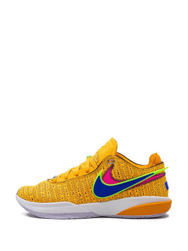 Nike LeBron 20 Laser Orange スニーカー | イエロー | FARFETCH JP