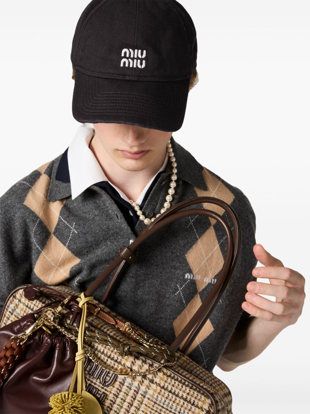 Miu Miu ベースボール キャップ | ブラック | FARFETCH JP