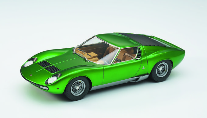 稀少なランボルギーニ・ミウラSVのプラモデルをハセガワが発売