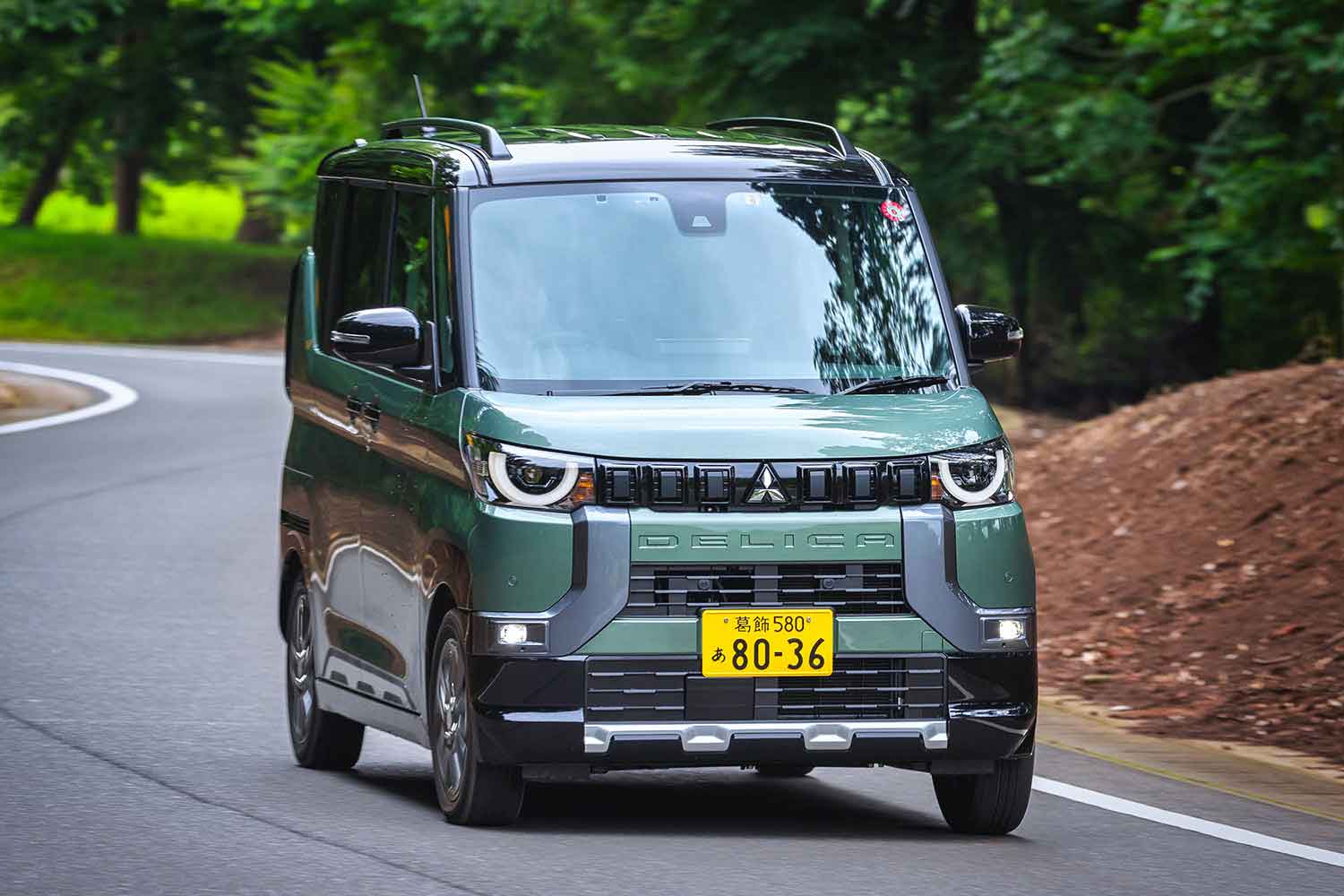 2023-2024日本カー・オブ・ザ・イヤーでまるも亜希子さんが10点を入れ