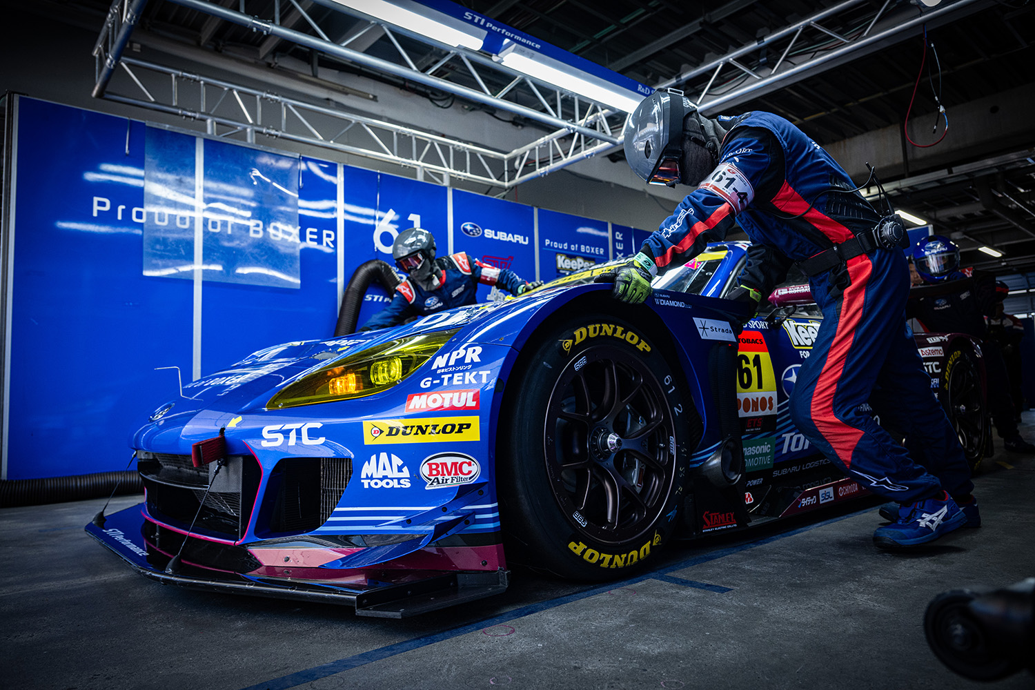スーパーGT第2戦でスバルBRZを襲った悪夢！ 優勝目前で61号車を襲った