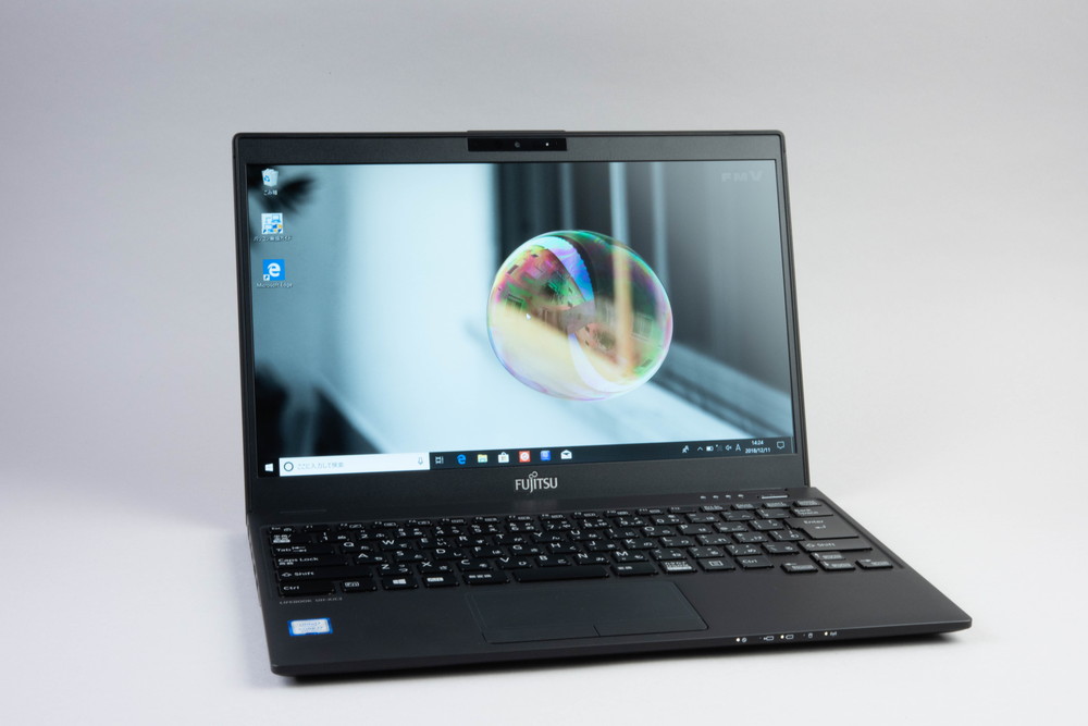 698グラムで25万円、富士通ノートLIFEBOOK UH-X/C3 | 日経クロステック