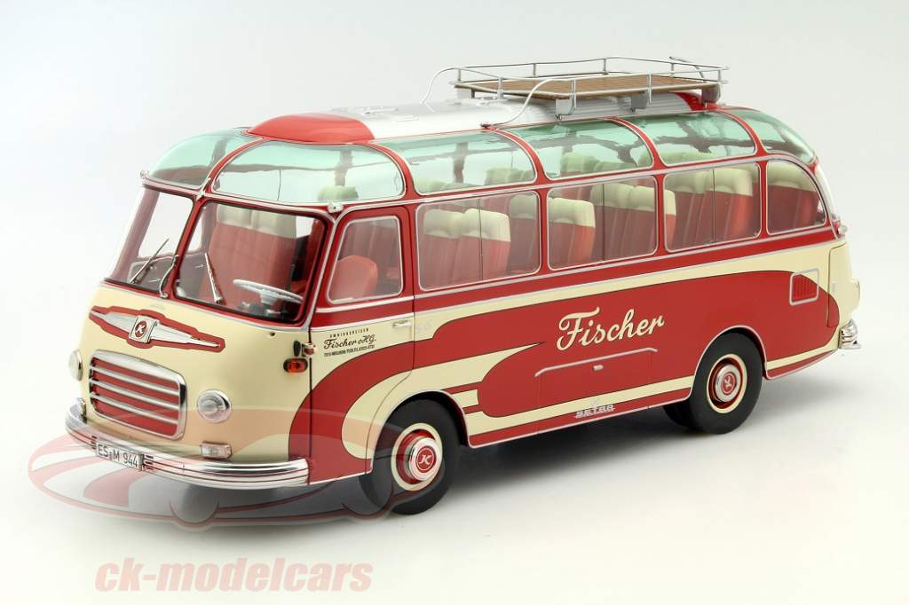 Kleines Juwel auf vier Rädern: Setra S 6 von Schuco