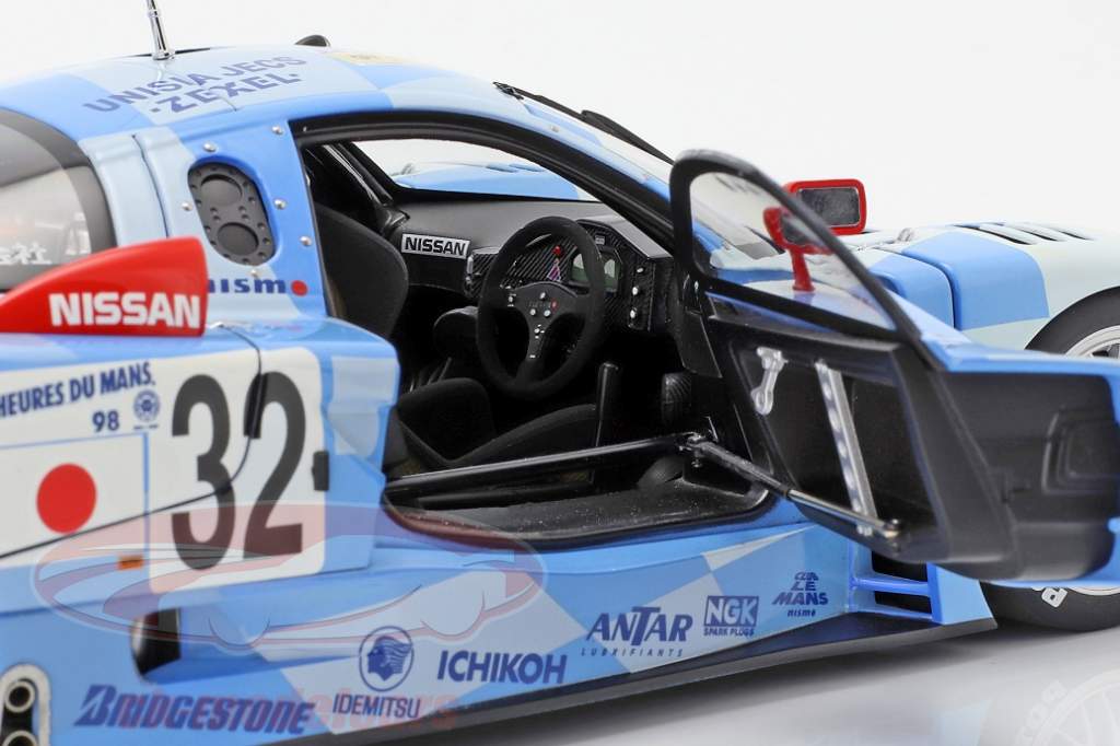 Top class, just great: Nissan R390 GT1 in 1:18