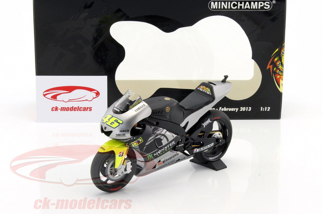 Minichamps 1:12 Valentino Rossi Yamaha YZR-M1 #46 Testbike Sepang