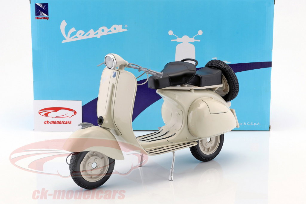 NewRay 1:6 Piaggio Vespa 150 VL 1T year 1955 cream 49273 model car
