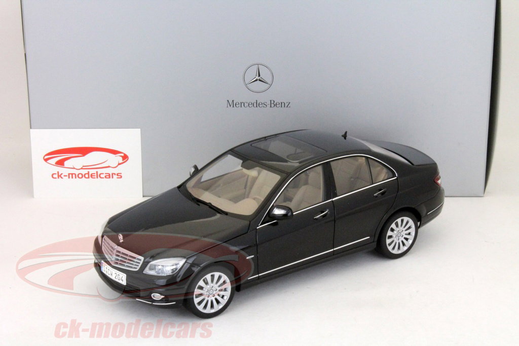 AUTOart 1:18 Mercedes-Benz C-Class sedan ibsidian black B66962365