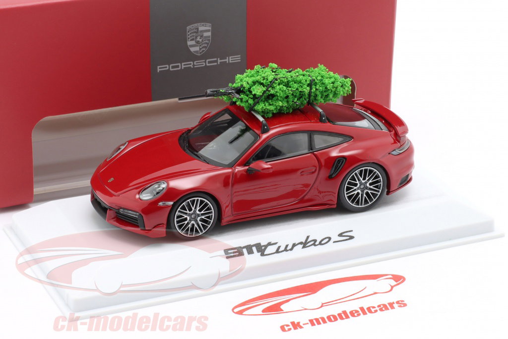 Minichamps 1:43 Porsche 911 (992) Turbo S クリスマス 版 と モミの