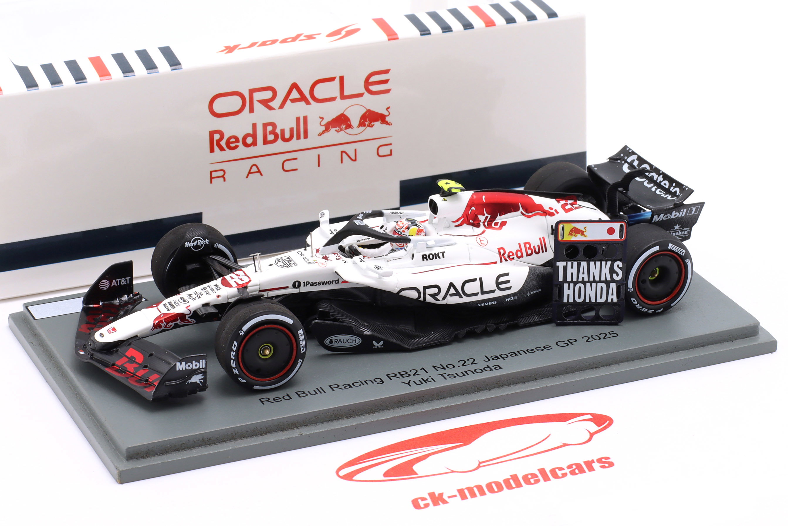 Spark 1:43 Yuki Tsunoda Red Bull RB21 #22 Japan GP Formula 1 2025