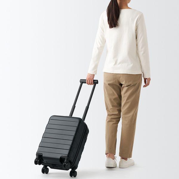 無印良品 バーを自由に調節できる ハードキャリーケース 20L タテ