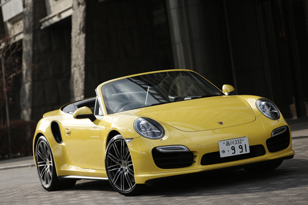 いま売れてる！ポルシェのオープンカー「911カブリオレ・ボクスター