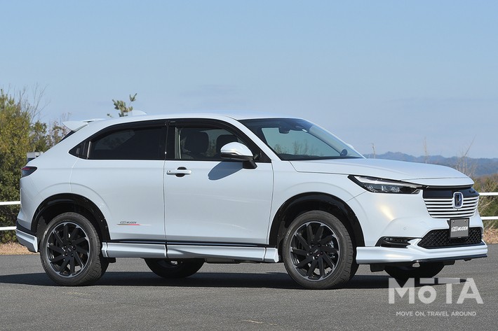 新型ヴェゼル、スポーティさとプレミア感を付与するエクステリアパーツ